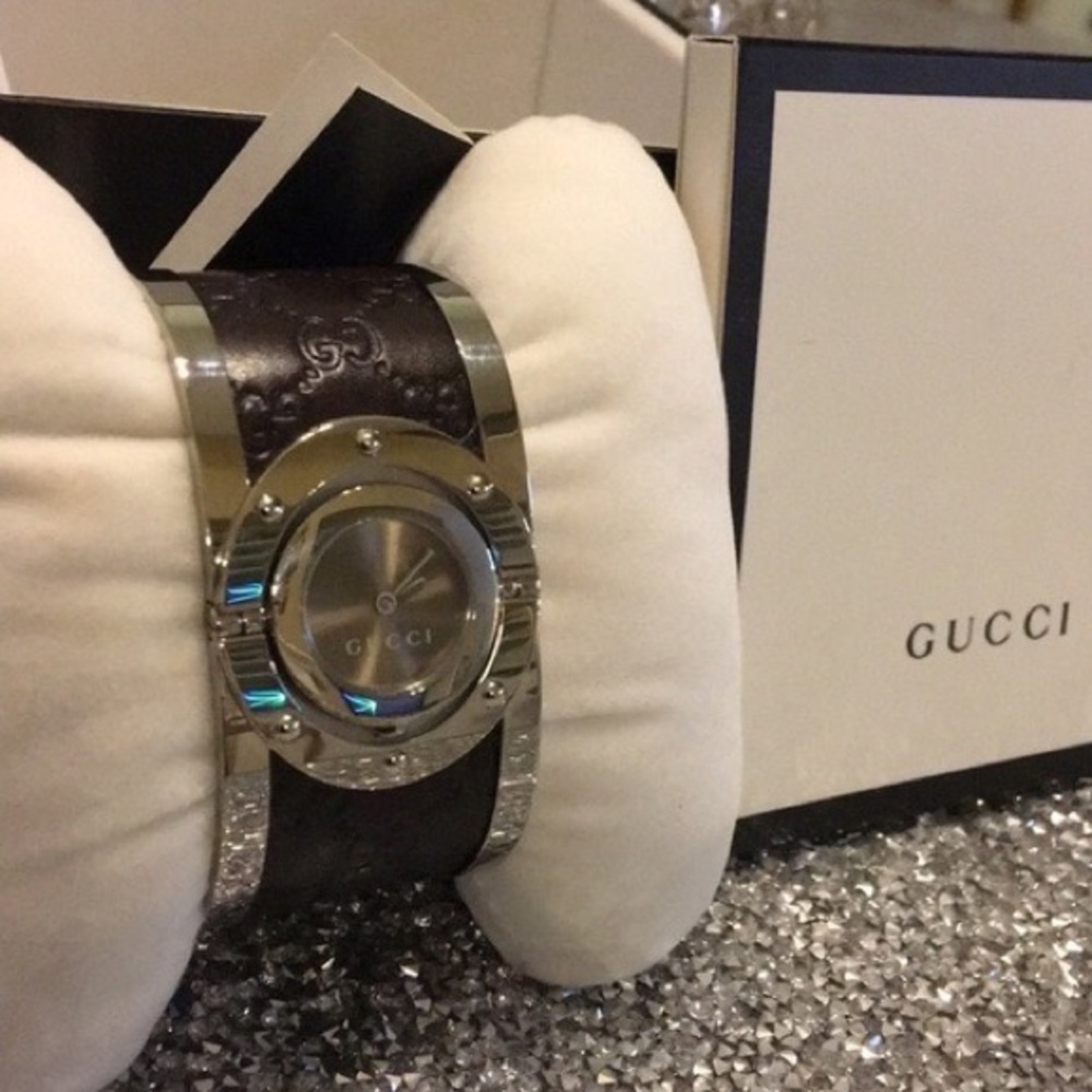 Gucci steel embossed leather bangle watch